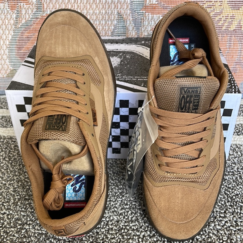 Vans Men’s Ave
Tobacco/Gum
VN0A5JIBLV9
Sneakers - Picture 13 of 16